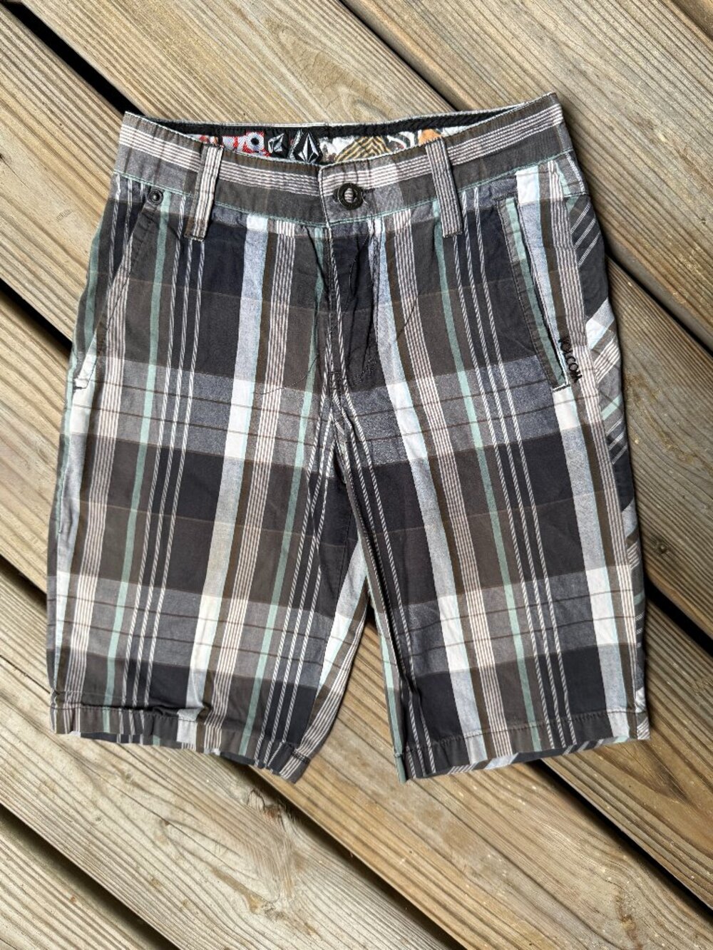 Volcom Boys Plaid Chino Shorts Size 23 10 Slim Skater Back to School Fall